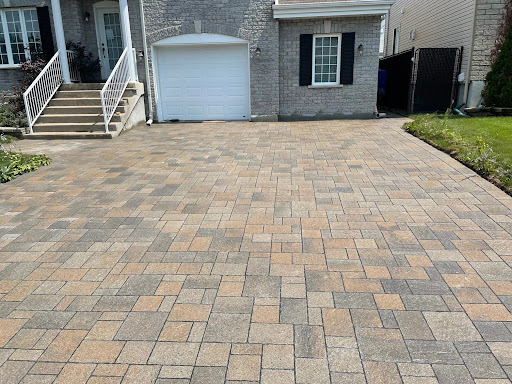 Restauration de pavé dans un garage haut de gamme